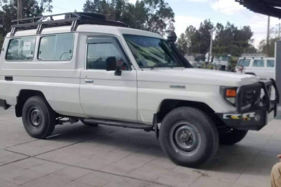 Toyota Land Cruiser  Long Base 2005